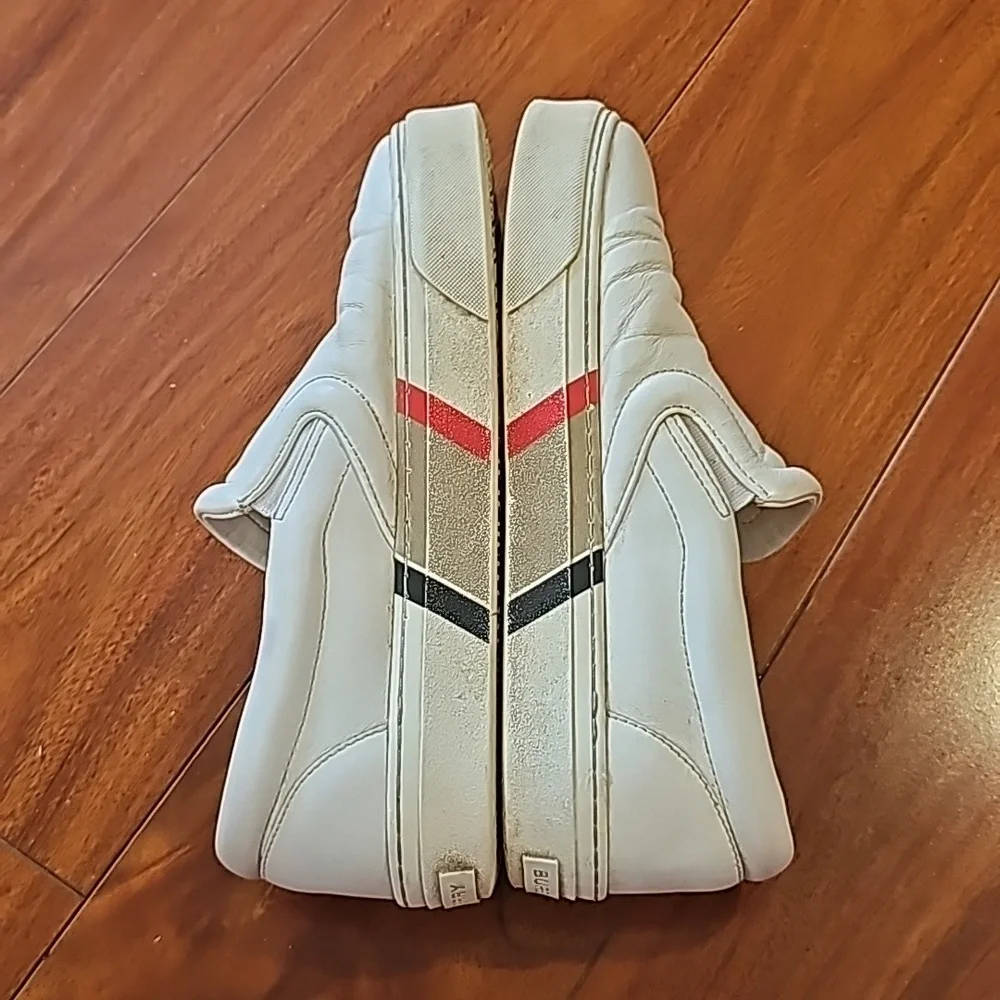 Burberry Women's White Leather Slip On Sz 37 1/2 or Size 7 - Picture 11 of 13